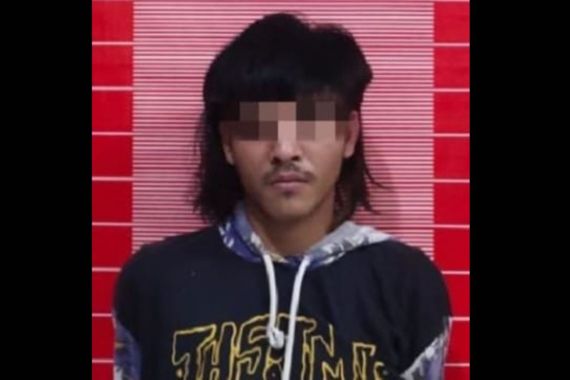 Lelaki Gondrong Ini Ditangkap Polisi, Bagi yang Kenal Siap-Siap Saja - JPNN.COM