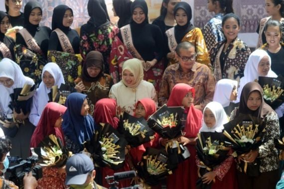 Batik Tulis Karya Siswa Siswi Binaan YPA-MDR Siap Bersaing, Lihat Tuh - JPNN.COM
