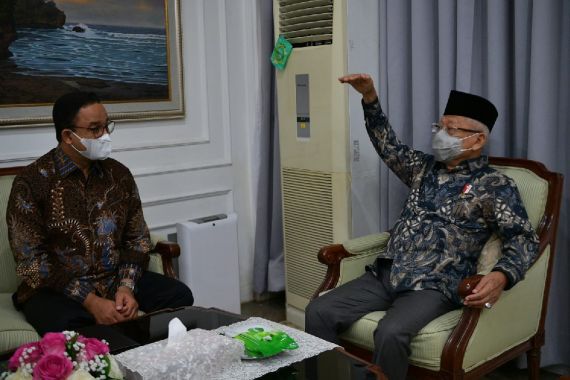 Anies Bertemu Pejabat Penting di Indonesia, lalu Mencium Tangan  - JPNN.COM