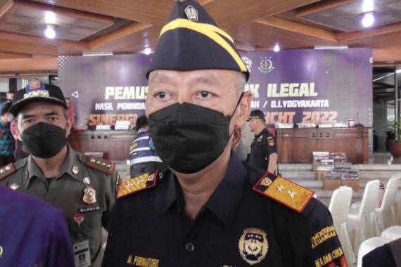 Cegah Peredaran Rokok Ilegal Secara Daring, Bea Cukai Mengintensifkan Patroli Siber - JPNN.COM