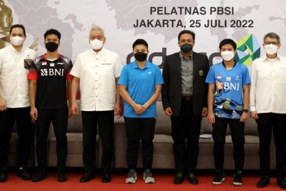 Piala Presiden Cabang Bulu Tangkis Berhadiah Rp 1,5 Miliar, tetapi Dibagi Dua ya - JPNN.COM