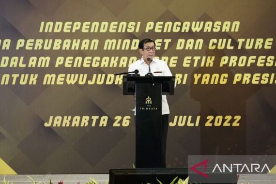 Yasonna: Ini Menjadi Catatan Penting untuk Internal Polri - JPNN.COM