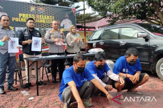 Modus 3 Bandit Menguras Duit di ATM Makin Canggih, Jangan Ditiru, Ya - JPNN.COM