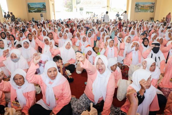 Ganjar Pranowo Dapat Doa dari Ribuan Masyarakat Cianjur - JPNN.COM