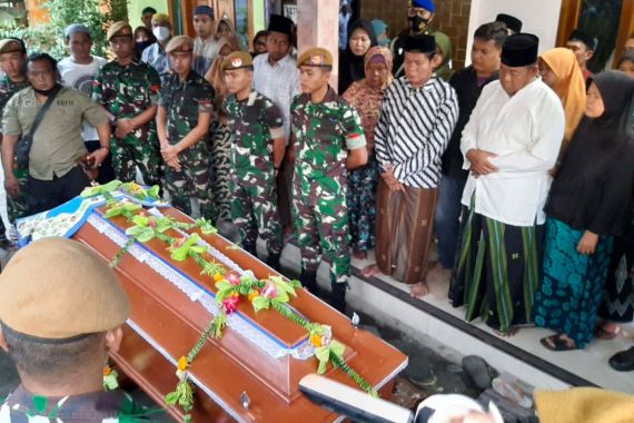 Detik-Detik Kopda Muslimin Pulang ke Rumah, Lalu Novi Menangis Minta Tolong, Keluarga Histeris - JPNN.COM