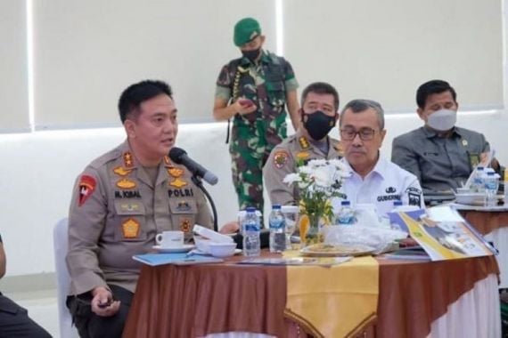Gubernur Riau Puji Kinerja Irjen Iqbal dan Jajaran: Menyelamatkan Bangsa dari Bahaya Narkoba - JPNN.COM