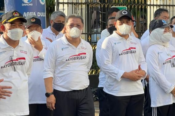 Kemenpora RI Ikuti Gerak Jalan Bareng Kemenko PMK, Bawa Pesan Ini untuk Masyarakat - JPNN.COM