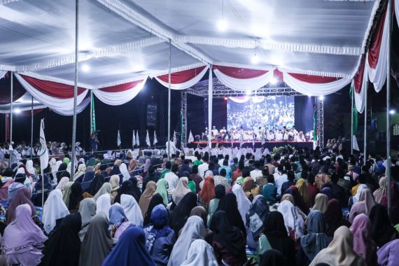 Santri Dukung Ganjar Lampung Gelar Doa dan Selawat Bersama Untuk Indonesia - JPNN.COM