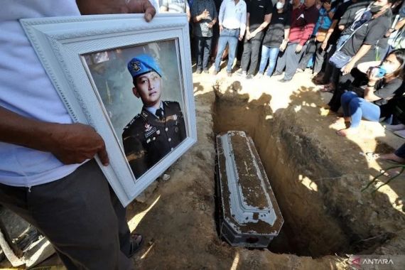 Kasus Kematian Brigadir J Belum Tuntas, Saiful: Jangan-Jangan Ada Jenderal Polri Terlibat - JPNN.COM