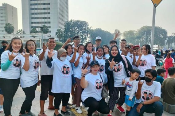 Lihat Meriahnya 'Fun Walk CFD' Bersama Sekber Prabowo-Jokowi - JPNN.COM