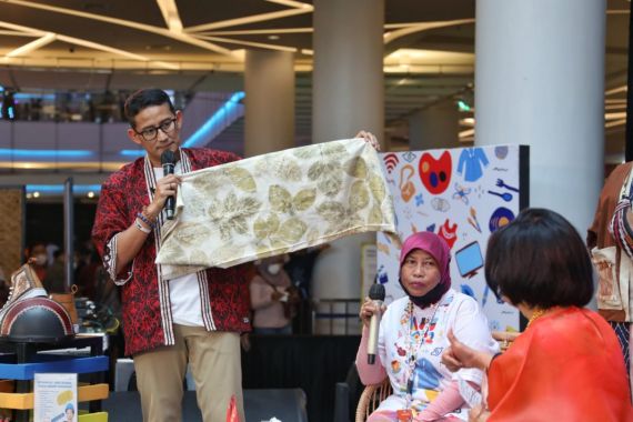 Penyintas Kusta di Pontianak Ciptakan Produk Ecoprint, Sandiaga Uno: Menolak Untuk Menyerah - JPNN.COM