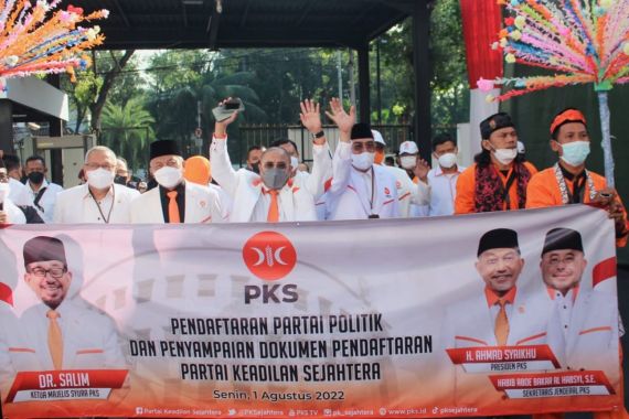 PKS Resmi Mendaftar Peserta Pemilu, Habib Aboe: Tahapan Harus Dilakukan Jujur, Adil, dan Bermartabat - JPNN.COM