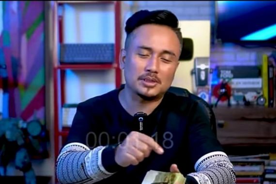 Denny Darko Meramal Siapa Jodoh Dewi Perssik Berikutnya, Bikin Kaget - JPNN.COM