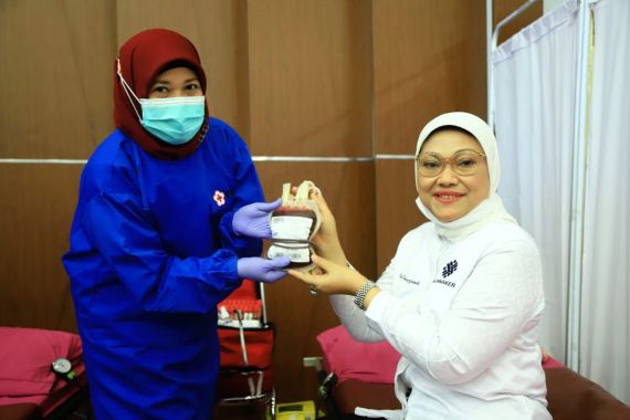 Apresiasi Peran DWP Kemnaker, Menaker Ida Fauziyah: Semangat Terus Ibu-ibu! - JPNN.COM