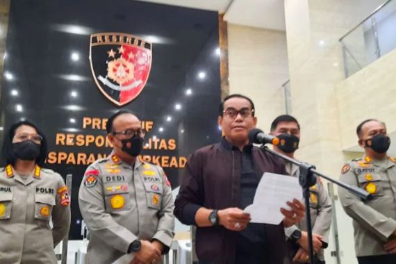 Bharada E Tersangka Pembunuhan di Rumah Ferdy Sambo, Bareskrim: Bukan Bela Diri - JPNN.COM