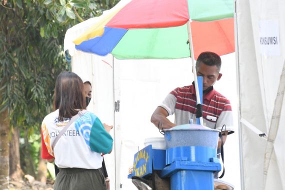 Berkah ASEAN Para Games 2022, Pedagang Siomai Ini Ketiban Durian Runtuh - JPNN.COM