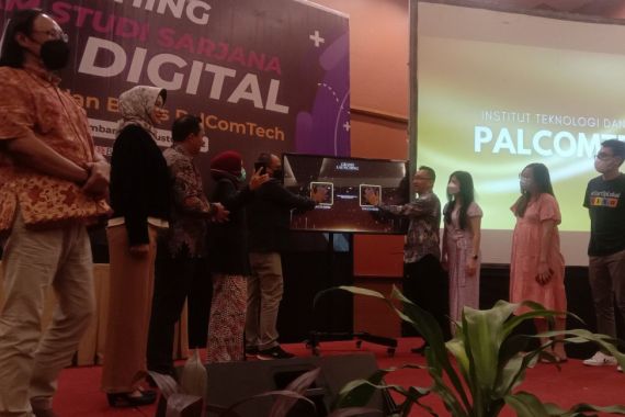 Prodi Bisnis Digital ITB PalComTech, Kesempatan Anak Muda Merancang Bisnis Berbasis Teknologi - JPNN.COM