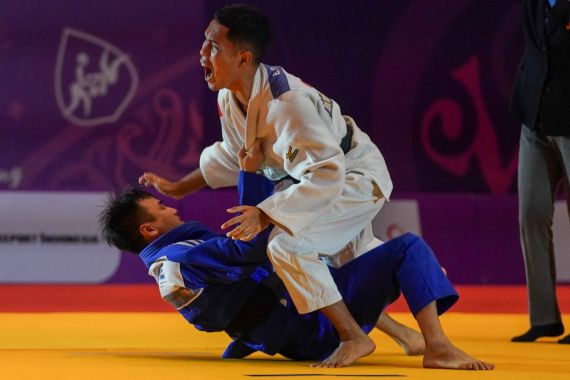 Sumbang 3 Emas dan 1 Perak, Atlet Judo Tuna Netra Indonesia Bikin Kejutan di APG 2022 - JPNN.COM