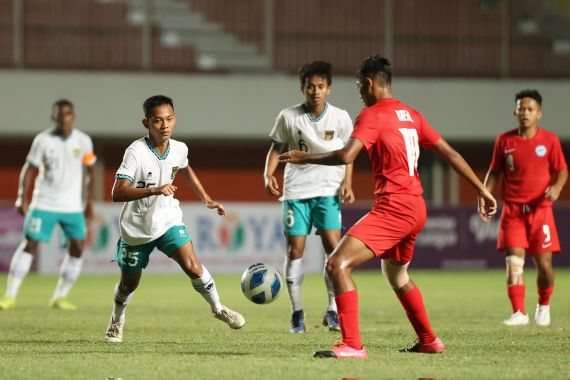 Babak Pertama Timnas U-16 Indonesia vs Vietnam: Gol Cantik Kafiatur Bawa Garuda Asia Unggul - JPNN.COM