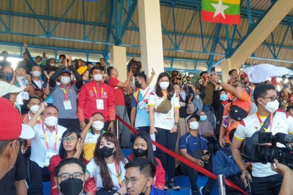 Menpora Amali Tiba-tiba Meninggalkan Tenda VVIP di Stadion UNS, Ada Apa? - JPNN.COM