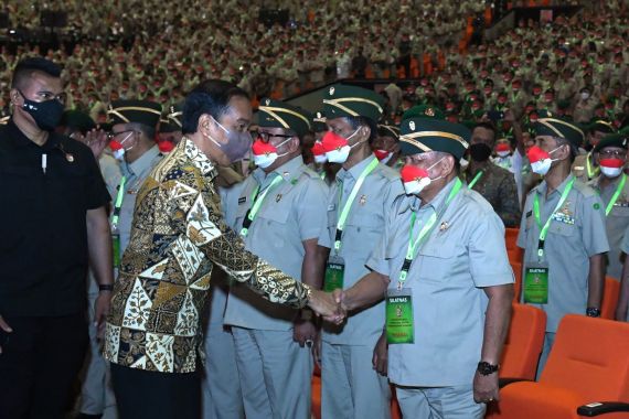 Di Hadapan Ribuan Purnawirawan, Jokowi Merasa Ini Tak Mudah, Tetapi Berjanji akan Memperhitungkan - JPNN.COM