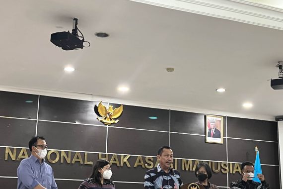 Komnas HAM: Putri Candrawathi Harus Diperlakukan Sebagai Korban Kekerasan Seksual - JPNN.COM