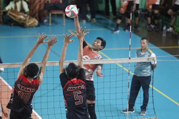 Tim Bola Voli Putra dan Putri Jakarta 1 Mendominasi Turnamen Piala Gubernur DKI 2022 - JPNN.COM
