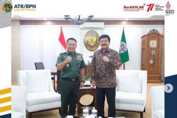 Beredar Foto Bertemu Hadi Tjahjanto, KSAD Jenderal Dudung Disebut Calon Panglima TNI - JPNN.COM