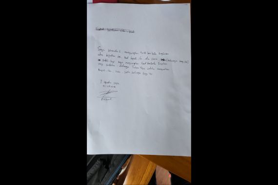 Bharada E Menulis Surat untuk Keluarga Bang Yos, Lihat Itu Tulisan Tangannya - JPNN.COM
