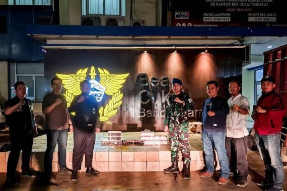 Bea Cukai dan TNI AD Dapat Tangkapan Luar Biasa, Lihat tuh Barang Sitaannya - JPNN.COM