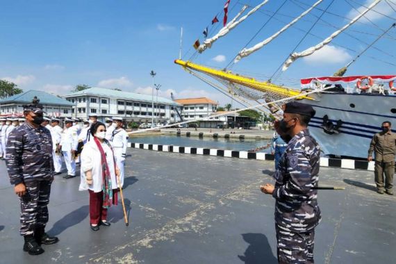 Bu Mega Ternyata Sosok yang Mempertahankan KRI Dewaruci, Dari Situ Lahir Banyak Pemimpin TNI AL - JPNN.COM