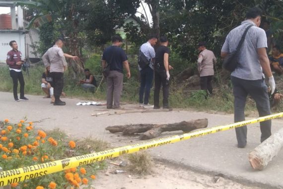 Polisi Temukan Amunisi di Rumah Kades Bayat Ilir - JPNN.COM