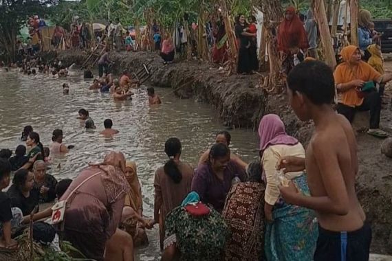 Viral, Embung Bidadari di Lombok Konon Bisa Menyembuhkan Penyakit - JPNN.COM
