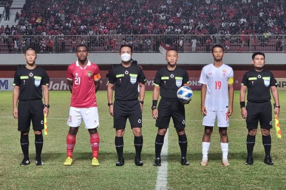 Luar Biasa! Kapten Indonesia Dinobatkan Sebagai Pemain Terbaik Piala AFF U-16 2022 - JPNN.COM