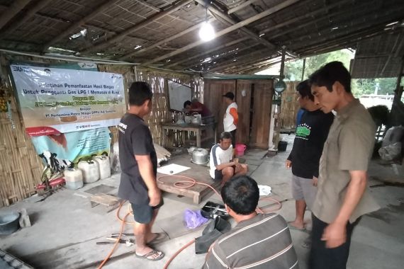 Desa Energi Berdikari Pertamina, Dorong Petani Boyolali Kembangkan Energi Terbarukan - JPNN.COM