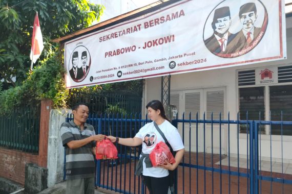 Sekber Prabowo-Jokowi Gelar Bakti Sosial untuk Ringankan Beban Ekonomi Masyarakat - JPNN.COM
