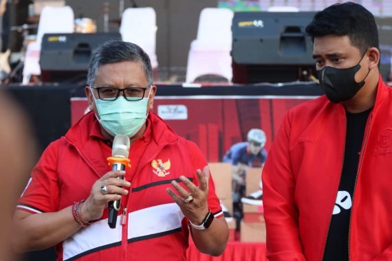 Hasto kepada Bobby Nasution: UMKM Medan Harus Naik Kelas - JPNN.COM