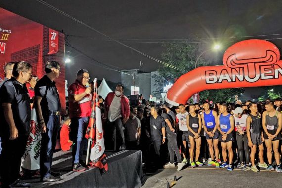 Ribuan Pemuda Medan Bersemangat Mengikuti Banteng Ride and Night Run, Hasto: Luar Biasa! - JPNN.COM