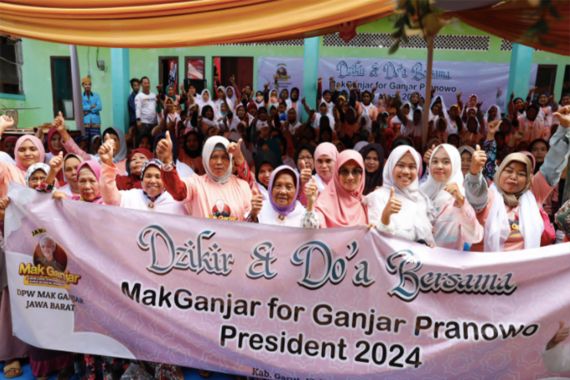 Mak-mak di Sukabumi Mantap Dukung Ganjar jadi Presiden 2024 - JPNN.COM