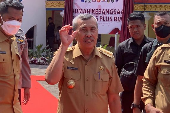 Orang Kaya di Riau Masih Ada yang Seperti Ini, Gubernur Syamsuar Prihatin - JPNN.COM