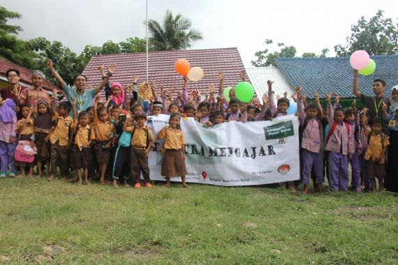 Berbagi Kemerdekaan, Tastura Mengajar Gelar Aksi Merah Putih di Pelosok Lombok Tengah - JPNN.COM