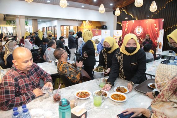 Mengobati Rasa Kangen Masakan Aceh, ke Kanabu Aja! - JPNN.COM