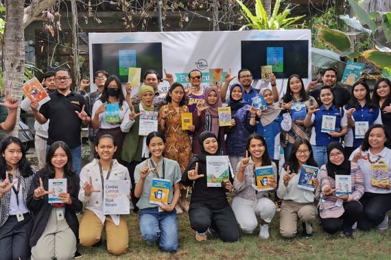 Kemenkominfo-GNLD Meluncurkan 58 Buku Literasi Digital, Gratis  - JPNN.COM