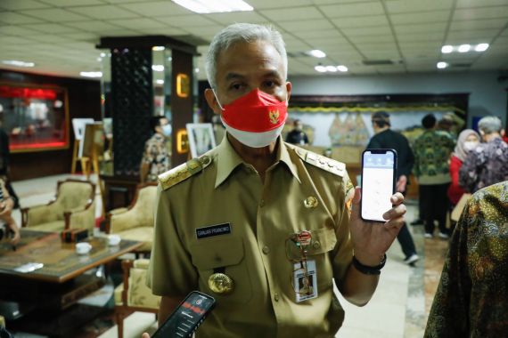 Ganjar Pranowo Luncurkan Aplikasi SiHaTi Untuk Kendalikan Inflasi di Jateng - JPNN.COM