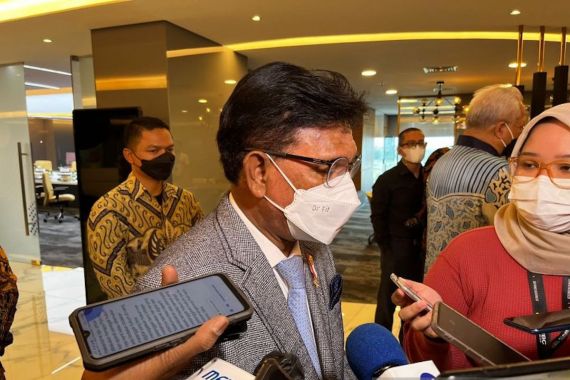 Menteri Johnny Dukung Kapolri Copot Pejabat Polri yang Terlibat Judi Online - JPNN.COM