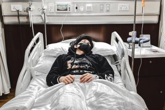 Atta Halilintar Dilarikan ke Rumah Sakit, Aurel Hermansyah Memohon Doa - JPNN.COM