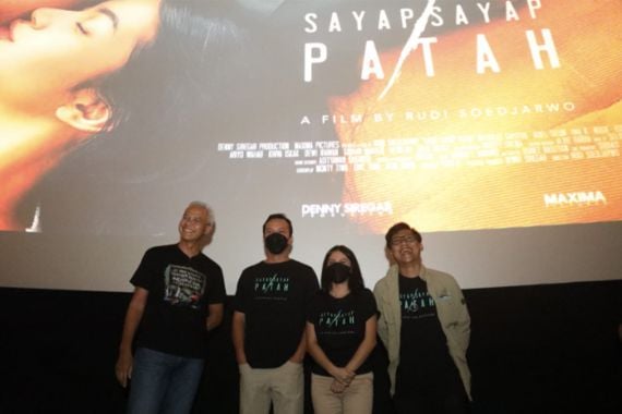 Nonton Film Sayap Sayap Patah, Ganjar Pranowo: Sangat Heroik - JPNN.COM