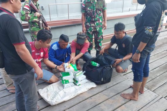 TNI AL Gagalkan Penyelundupan Sabu-sabu Seberat 14,077 Kg - JPNN.COM
