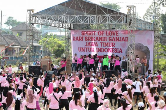 Ganjar Pranowo Dapat Dukungan jadi Presiden dari Perempuan Milenial Malang - JPNN.COM