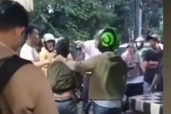 Kronologi Pencuri Ponsel Ditangkap Tukang Ketoprak di Bekasi, Nekat Banget - JPNN.COM